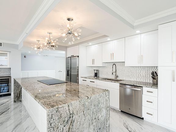 4th image of 5280 N Ocean Dr APT 3E