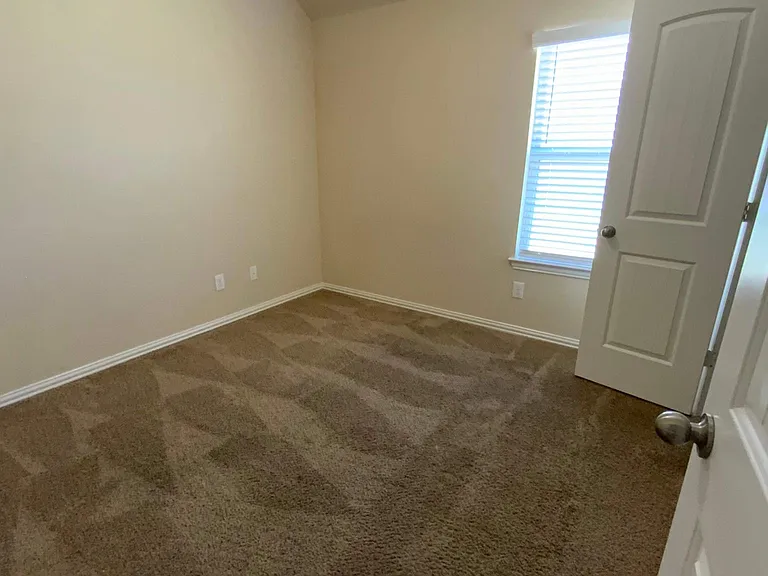 728 Olaf Dr — Photo 24