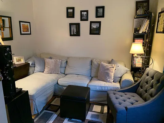 Rented by Mdays Realty | media 31