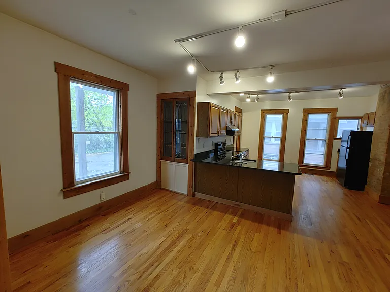 11 Thayer St #1 — Photo 8