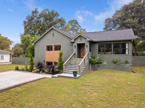 729 Fort Sumter Dr, Charleston, SC 29412