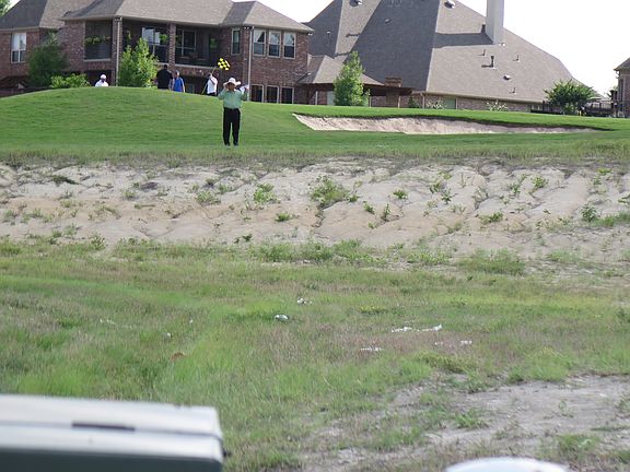 4th image of 601 Woodlake Dr