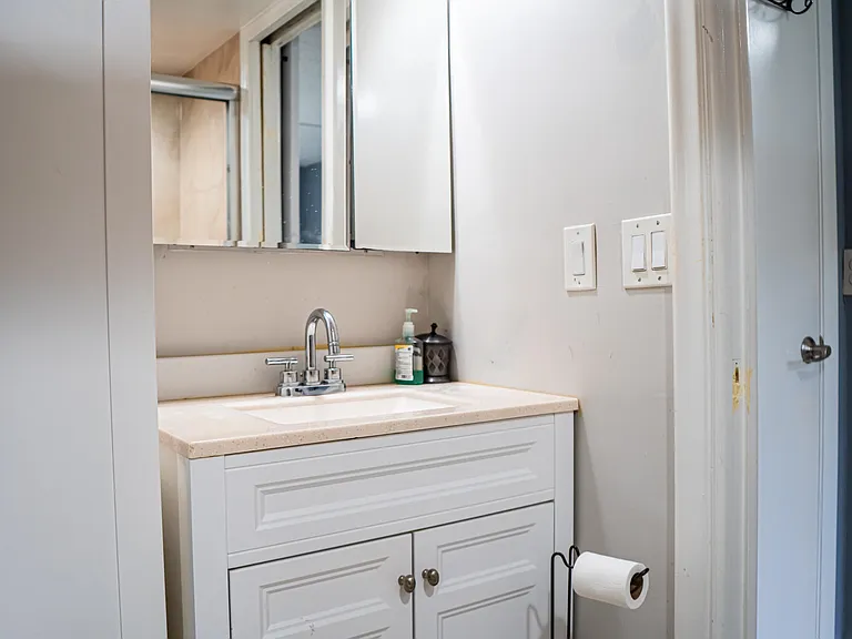 55 SE 14th St #1120 — Photo 11