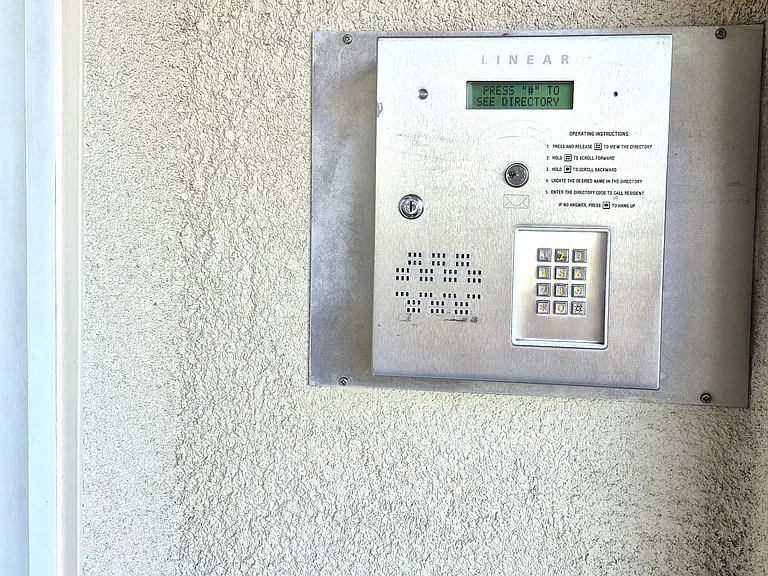 335 S Sierra Madre Blvd — Photo 19