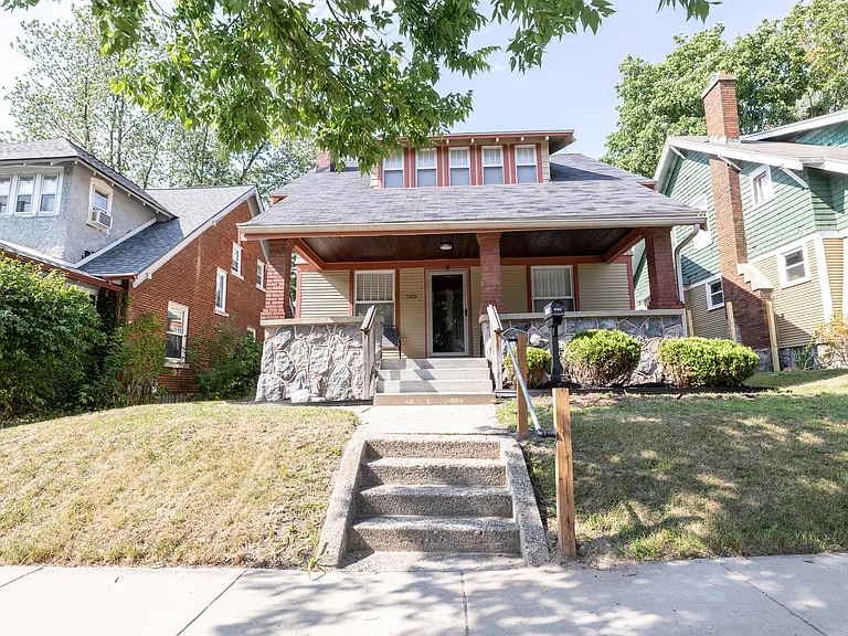 1329 Sherman St SE — Photo 1