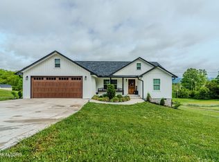 214 Morton Rd, La Follette, TN 37766