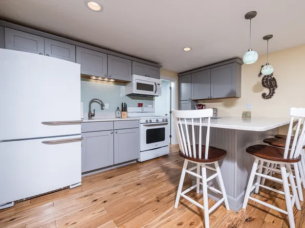 35 Main St #15, Ogunquit, ME 03907