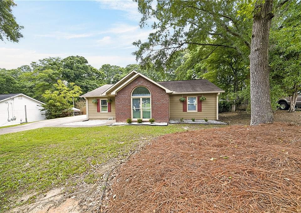 1st image of 140 Lee Road 885