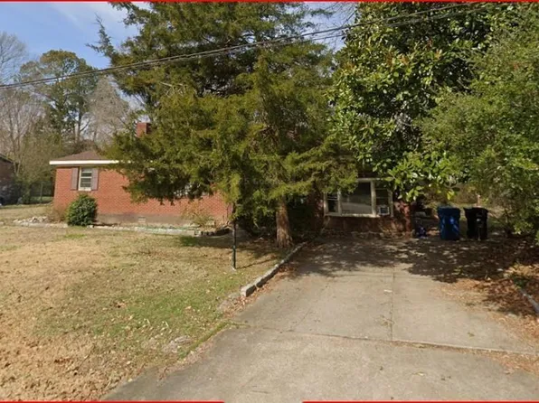 1713 Greenhouse Rd, Virginia Beach, VA 23455