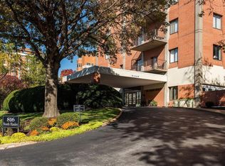 816 S Hanley Rd APT 2C, Saint Louis, MO 63105