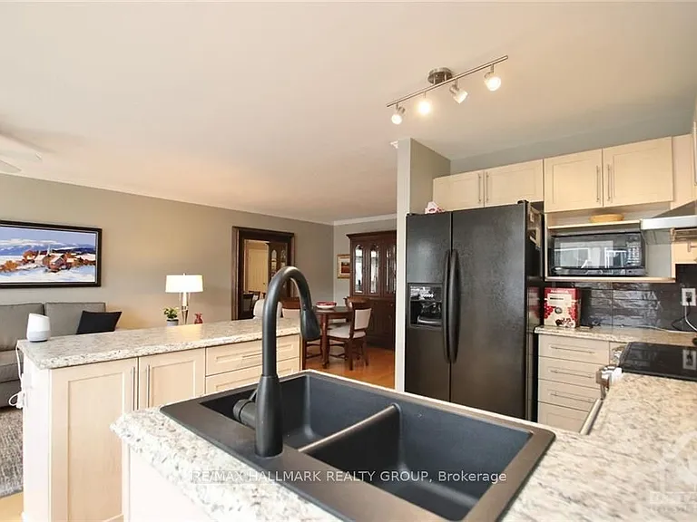 61 Scampton Dr — Photo 13