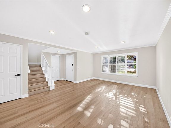 4th image of 4657 Larwin Ave