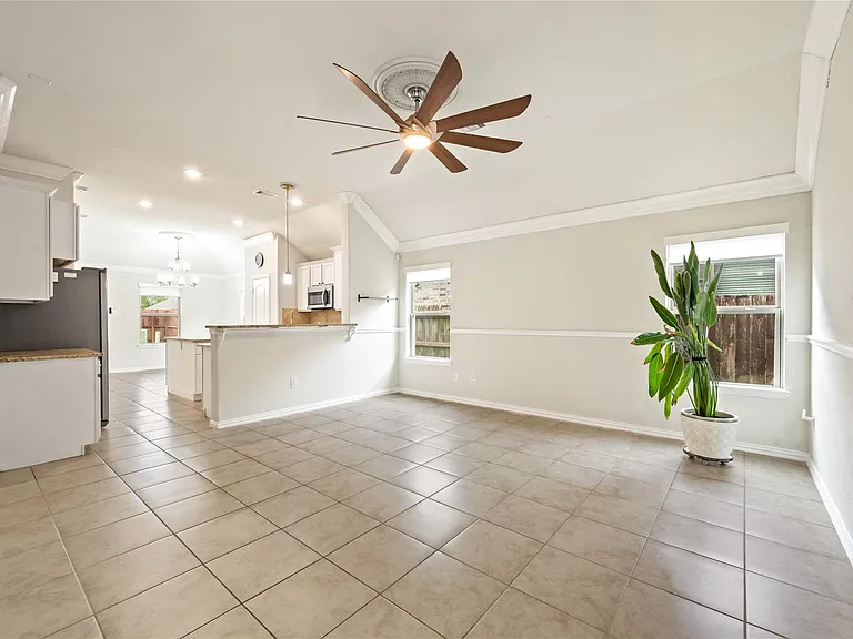 8934 English Manor Dr — Photo 7