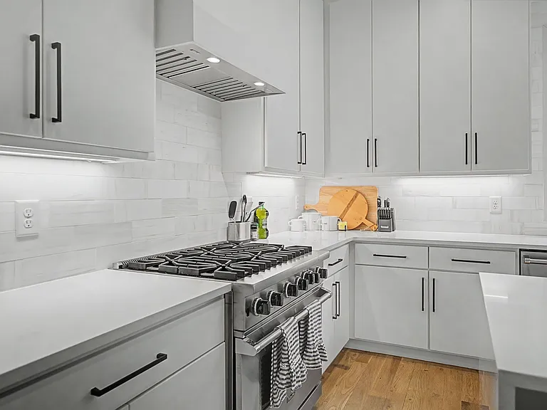 1109 Bate Ave #2 — Photo 9