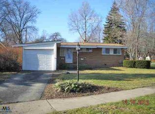 931 Brooklawn Dr, Troy, MI 48084