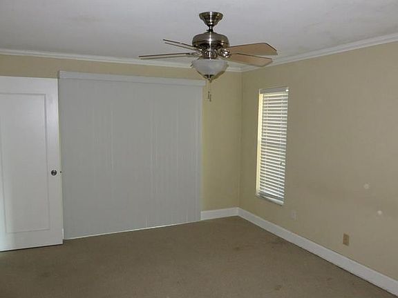 4th image of 8821 Hershey Ln