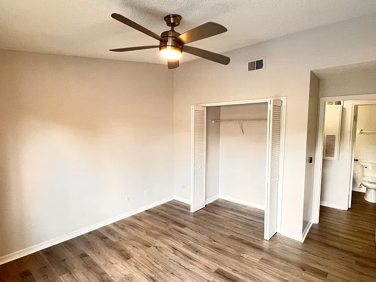 3043 Antique Oaks Cir #170 — Photo 21