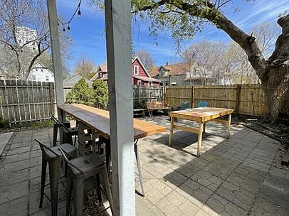 5th image of 720 12th Ave SE #1
