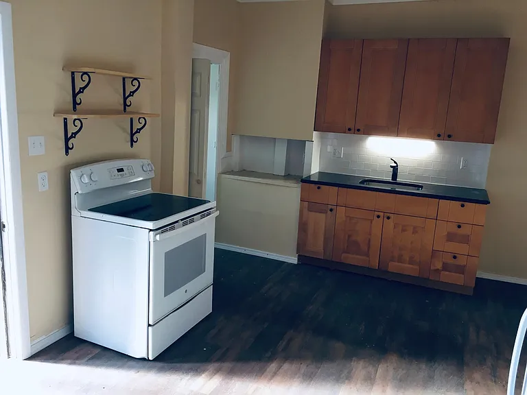 212 N Warren St #212 — Photo 2