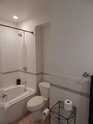 Rented by Realty Collective | media 18