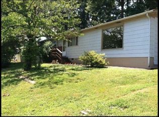 2925 Parkwood Rd, Knoxville, TN 37921