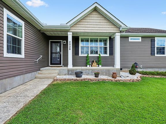 4th image of 2028 Mason Ln