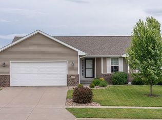 270 N Sunset Dr, North Liberty, IA 52317