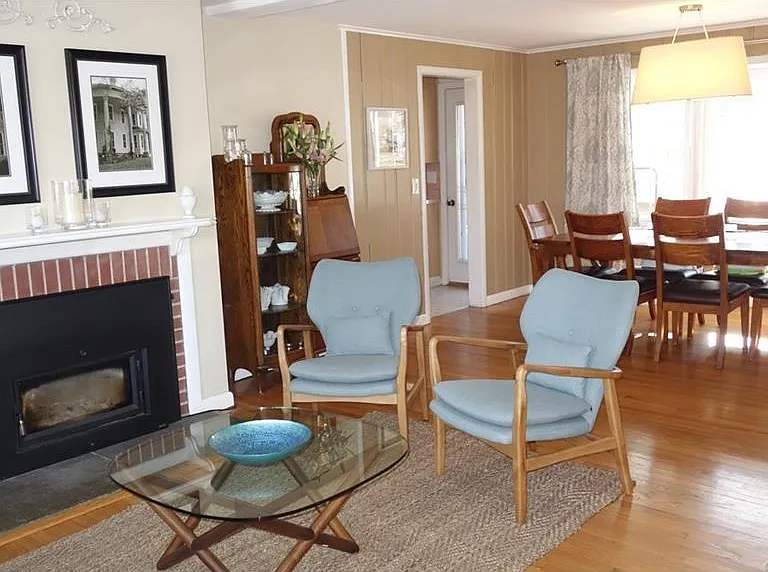 20 Murlyn Rd — Photo 2