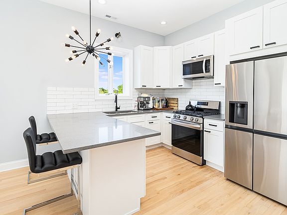 5th image of 1839 N Harlem Ave #3