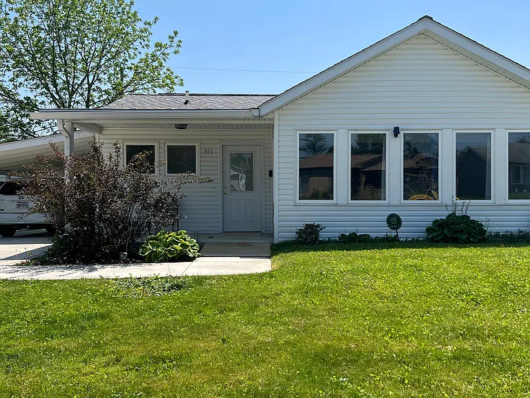 571 Ridgefield Rd — Photo 11