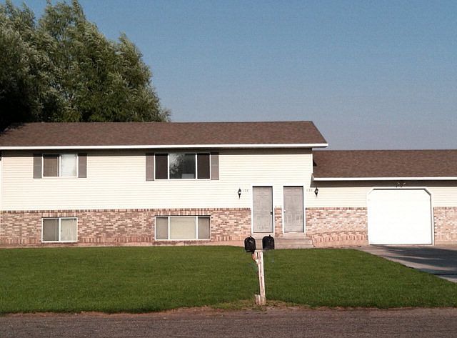 1st image of 3525 Merlin Dr