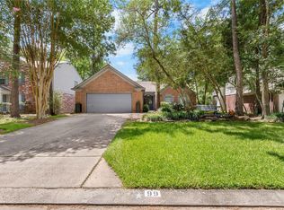 99 S Village Knoll Cir, The Woodlands, TX 77381