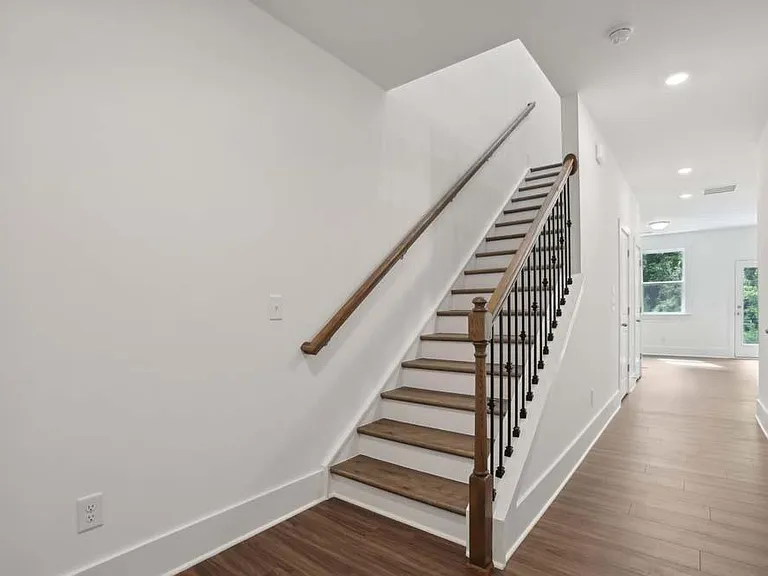 1621 Gunnin Trce NW — Photo 4