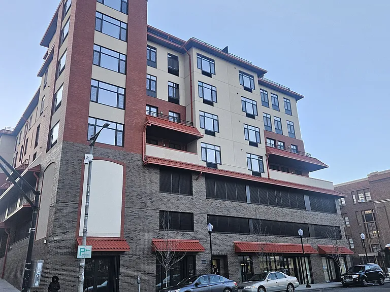 222 Gramatan Ave #4K — Photo 1