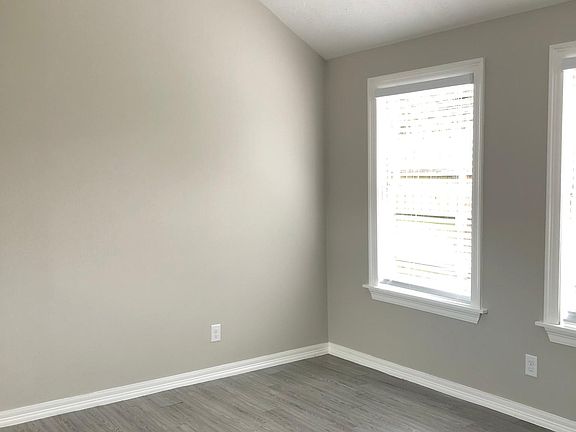 3rd image of 18626 Lippizaner Dr