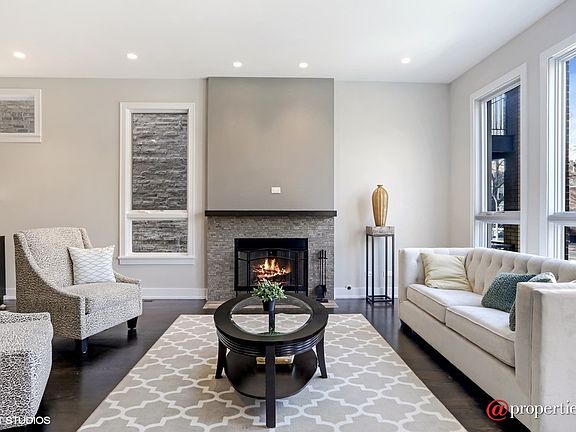 2nd image of 3803 N Claremont Ave