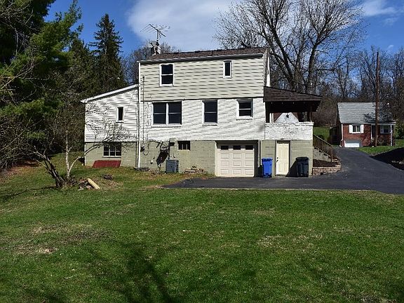 3rd image of 302 Elmbrook Ln