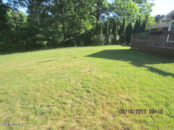 4th image of 21013 Dana Dr