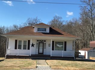 601 McLean St, Burkeville, VA 23922