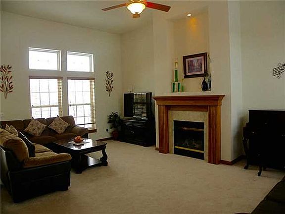 2nd image of 1451 S Redhawk Dr