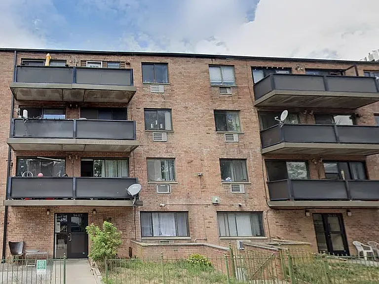 Clover Pl — Photo 14