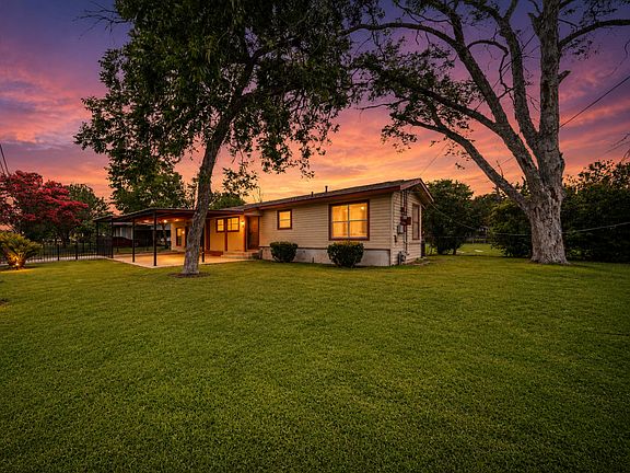 3rd image of 2714 Kaiser Dr
