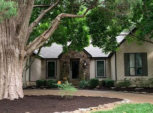 2070 Rolling Valley Dr, Germantown, TN 38138