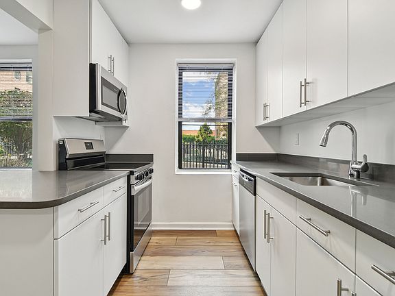 2nd image of 20-34 Seagirt Blvd #2A