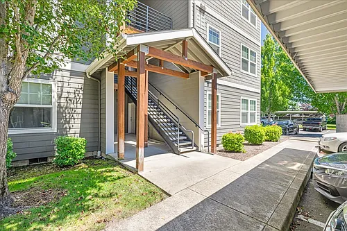 Hawk's Point Apartments Photo 1