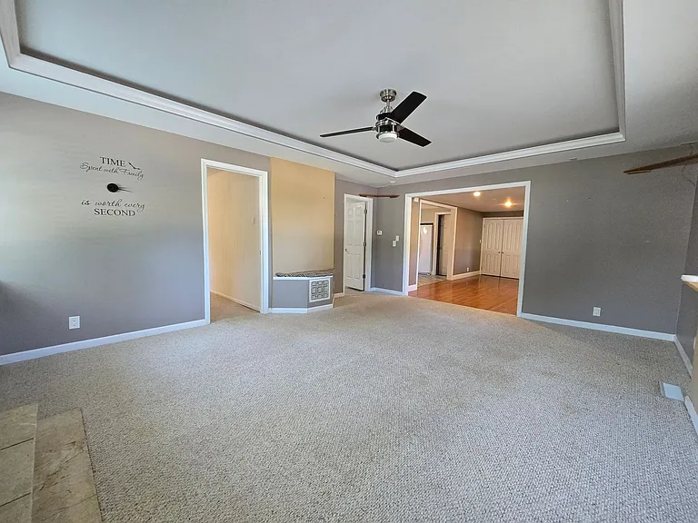 19010 Commercial St — Photo 5