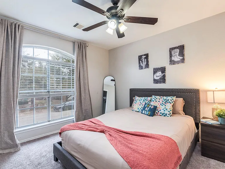 1415 Roxannes Run — Photo 4
