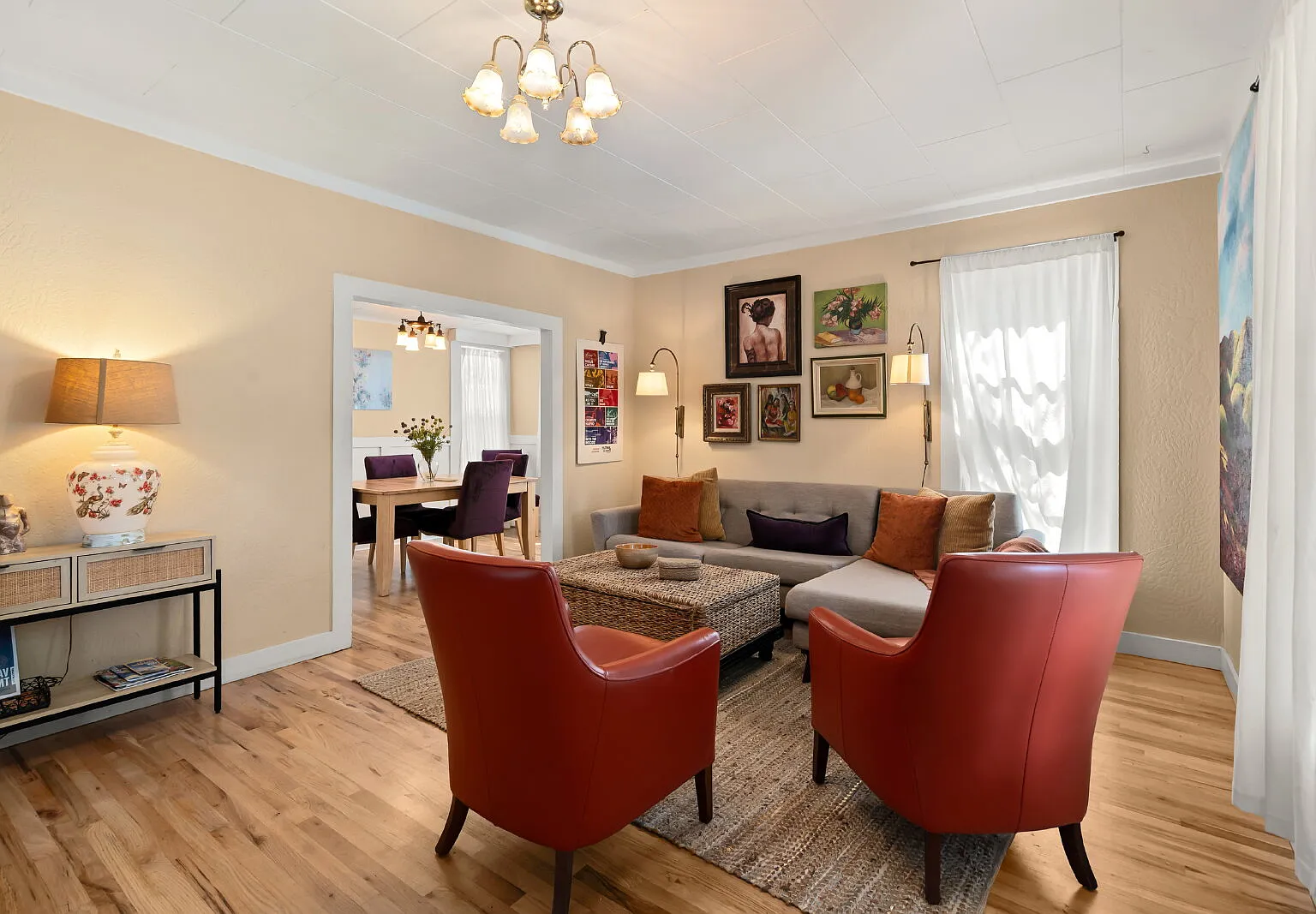 For Rent Charming Historic Home in Ashland, OR — Photo 2