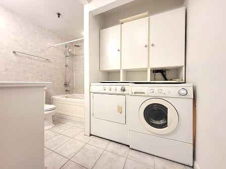 3rd image of 41 E 28th St APT 4C