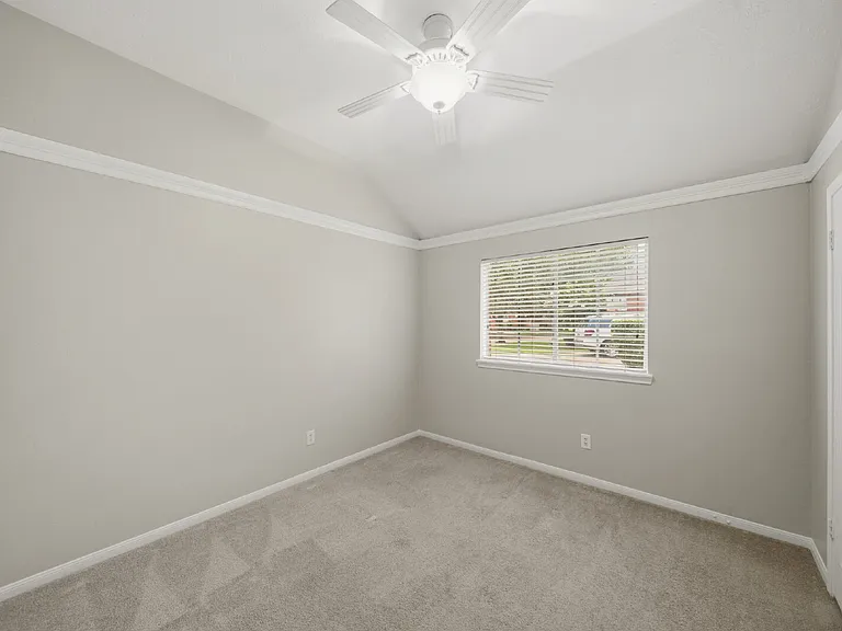1735 Berkoff Dr — Photo 16